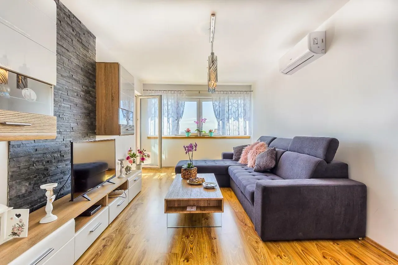 Modern Apartment With Large Pool&Sea View Kastela 0*,  Croatia