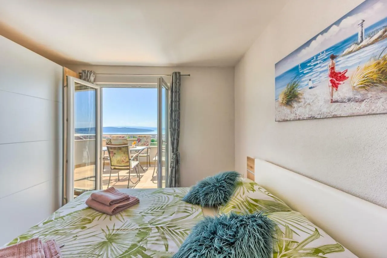 Modern Apartment With Large Pool&Sea View Kastela